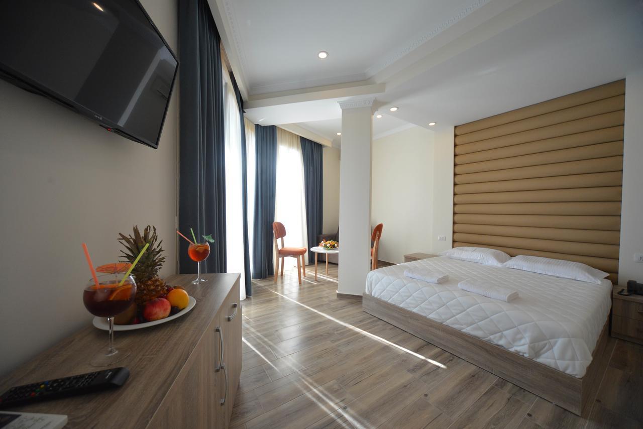 Hotel Elesio Голем Экстерьер фото