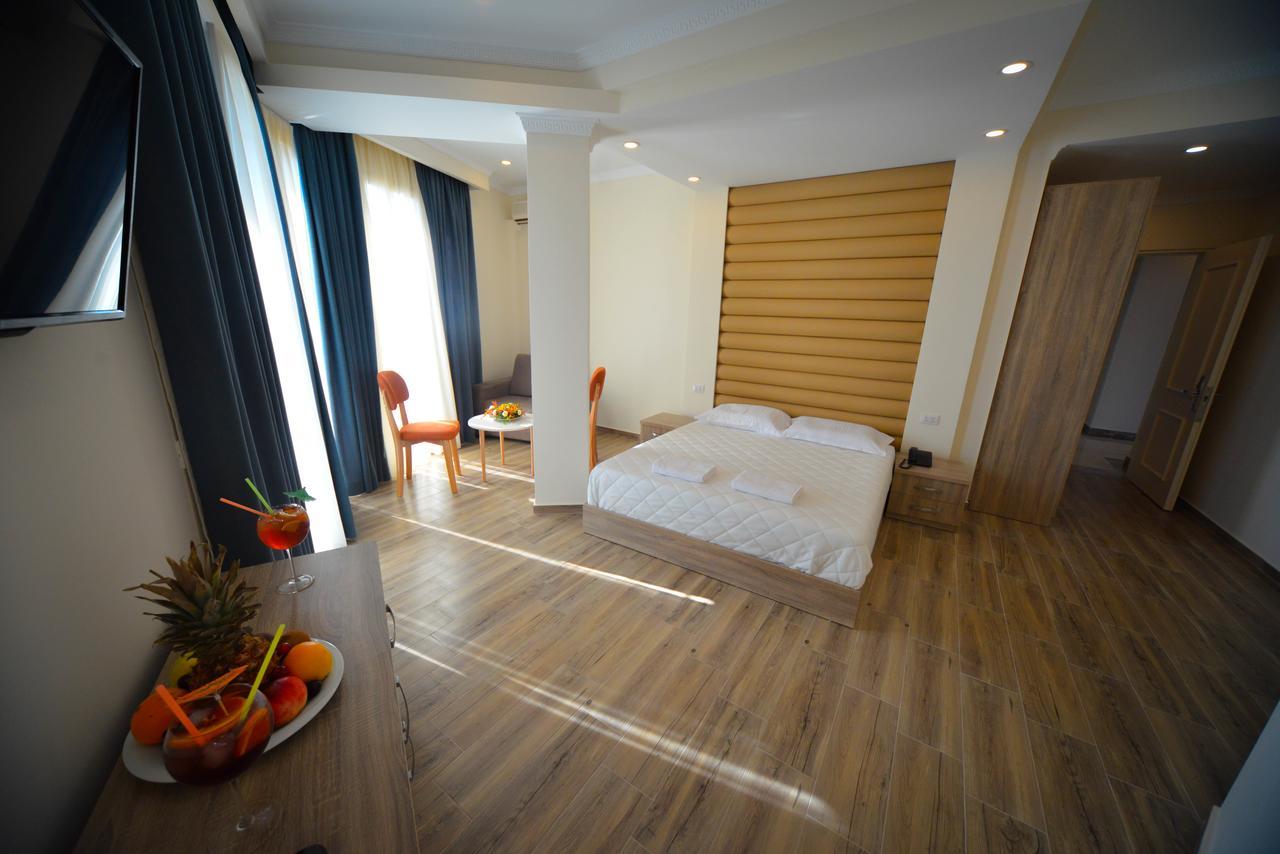 Hotel Elesio Голем Экстерьер фото