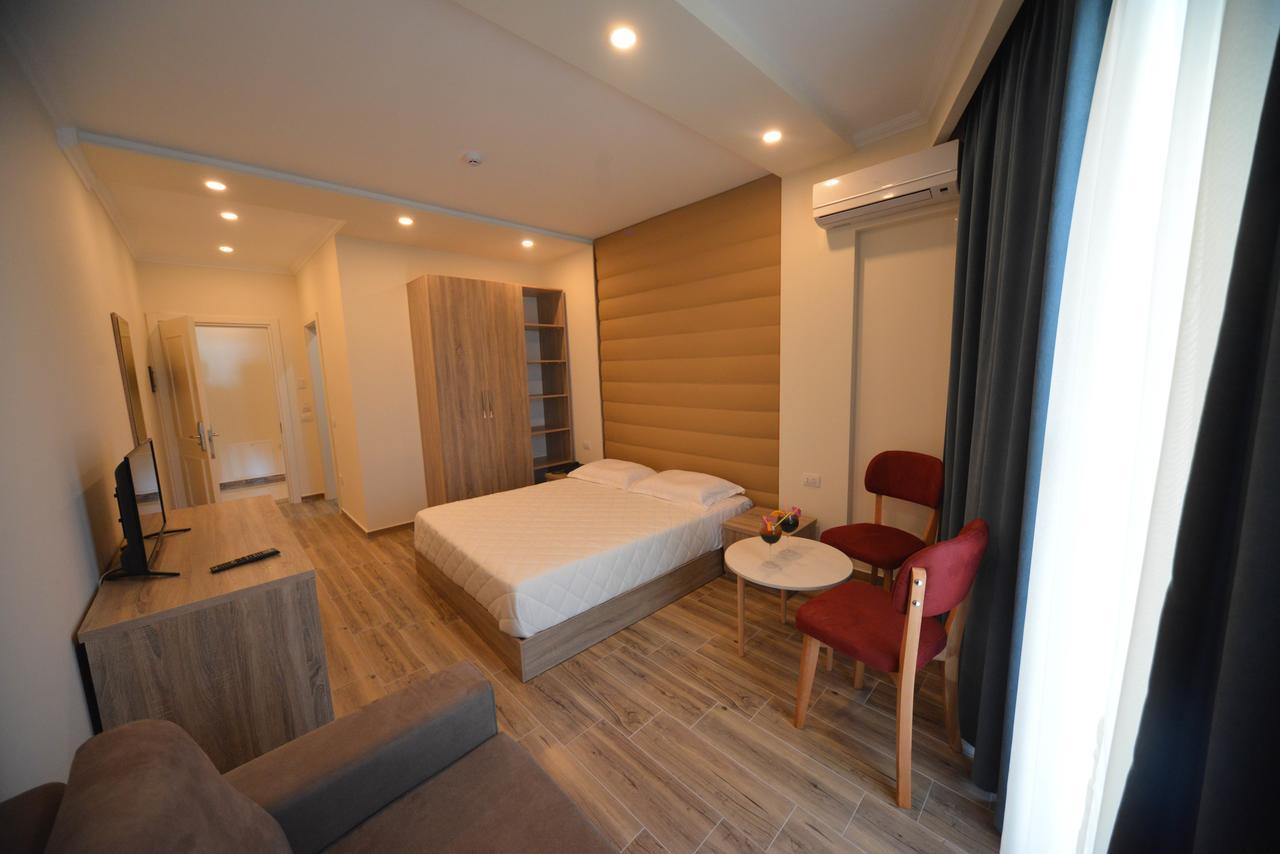 Hotel Elesio Голем Экстерьер фото